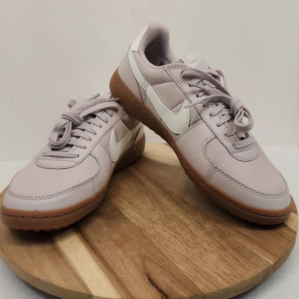 Nike Field General Women's Size 10.5 Platinum Violet(Pink) Gum Soles